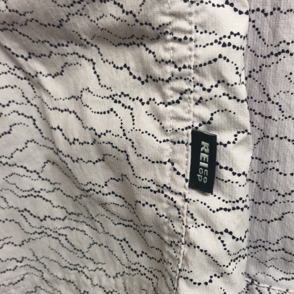 REI Button down sun shirt - Picture 5 of 9